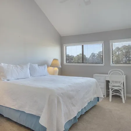 Golf Views, Private Deck, Kitchen Villa